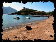 Wandelen naar het vissersdorp Girolata (Corsica)